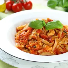 Zdrowe spaghetti z indyka - pyszny przepis na lekkie danie obiadowe