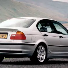 Jakie żarówki do BMW E46? Odkryj idealne opcje dla swojego auta