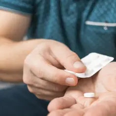 Czy suplementy szkodzą wątrobie? Odkryj, które mogą być niebezpieczne