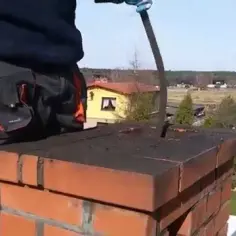 Skuteczne metody na wypalenie sadzy w kominie i zapobieganie pożarom