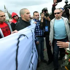 Co kibice powiedzieli Tuskowi? Protesty i żądania wolności słowa