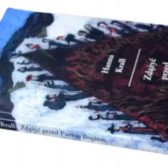Okładka książki Hanny Krall "Zdążyć przed Panem Bogiem" z symboliczną ilustracją.