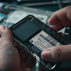 iPhone wymiana baterii cena: Czy warto wymienić baterię w iPhone?