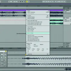 Program muzyczny tworzy mashup dźwięków, z menu kontekstowym otwartym na opcji "Warp From Here".