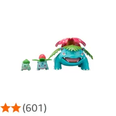 Trzy figurki pokémonów: mały, średni i duży bulbasaur, z zielonymi pąkami i liśćmi.