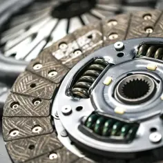 Jak jechać bez sprzęgła - bezpieczne techniki i praktyczne porady