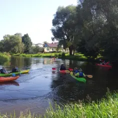 Gdzie na kajaki łódzkie? Odkryj najlepsze trasy i wypożyczalnie