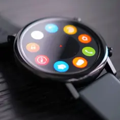 Czy warto kupić smartwatch? Oto 9 zalet i 5 wad - Analiza ekspertów