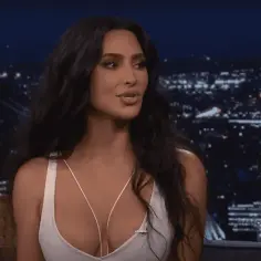 Kim Hollywood: Jak Kim Kardashian zdominowała świat rozrywki