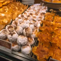 Gdzie zjeść w Lizbonie? Odkryj najlepsze miejsca na smaczne jedzenie