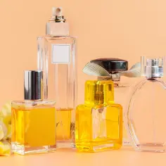 Co mocniejsze: woda toaletowa czy perfumowana? Poznaj różnice!