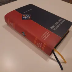 Nowy Testament "Dobra Wiadomość" - jeden z wielu przekładów biblii, wydany we współczesnym języku polskim.