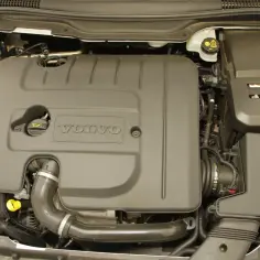 Silnik Volvo V50. Dbałość o jego stan to klucz do niskiego spalania.