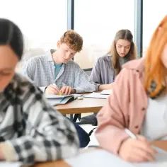 Ile trwa matura z angielskiego? Czas trwania i ważne informacje