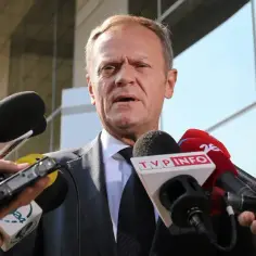 Jak Donald Tusk nauczył się angielskiego? Metody i wyzwania w nauce