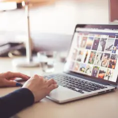 Co to jest HTML 5? Poznaj kluczowe cechy i znaczenie w sieci