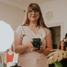 Kto to jest fotograf? Rola, umiejętności i znaczenie w społeczeństwie