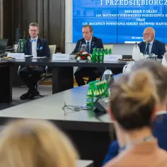Co oznacza pojęcie senat? Rola i znaczenie w Polsce