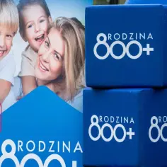 Sondaż 800 plus: Co Polacy myślą naprawdę? Pełna analiza!