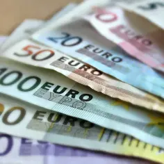 Waluta w Austrii: kompletny przewodnik po euro i płatnościach za granicą