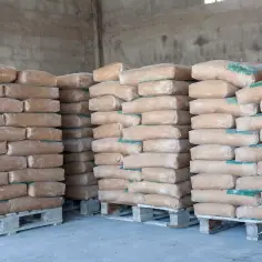 Jaki cement do tynkowania wybrać, aby uniknąć błędów i poprawić jakość?