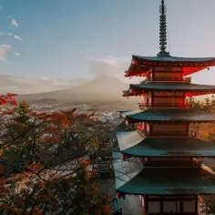 Kiedy najlepiej jechać do Japonii, aby uniknąć tłumów i deszczu?