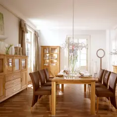 Jak urządzić salon ze starymi meblami, aby nie stracić stylu i przestrzeni?