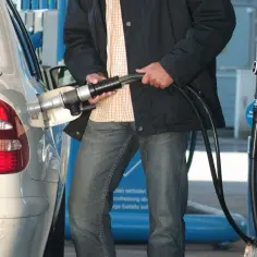 Jak tankować CNG - proste kroki, by uniknąć problemów z paliwem