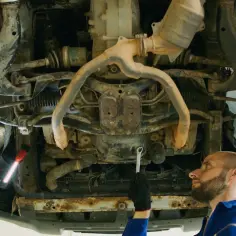 Zapowietrzony układ paliwowy diesel objawy – jak je rozpoznać i naprawić
