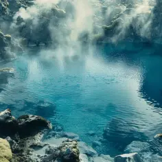 Gorące źródła Islandia: relaks w geotermalnych spa na islandzkich krajobrazach