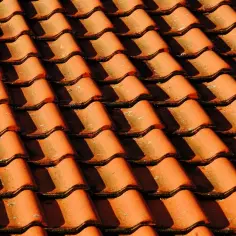Ile waży dachówka cementowa? Sprawdź, co wpływa na jej ciężar!