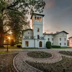 Pałac w Kłaninie: odkryj jego fascynującą historię i architekturę