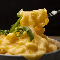 Jaki ser do spaghetti carbonara? Oto najlepsze wybory dla smaku