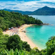 Najlepszy czas na Phuket: Kiedy jechać, by uniknąć tłumów i wysokich cen?