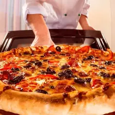 Ile piec pizzę w 250 stopniach? Sprawdź, by uniknąć przypalenia