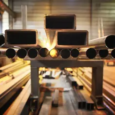 Materiały stalowe: Jak wybrać najlepsze produkty dla Twoich potrzeb