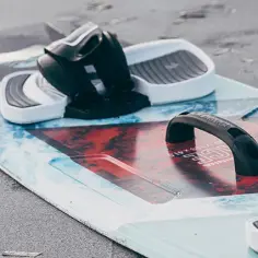 Jaką deskę do kitesurfingu wybrać, aby uniknąć błędów?