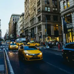 Ile kosztuje taxi za 50 km? Sprawdź, co wpływa na cenę przejazdu