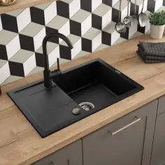 Jaki zlew do kuchni wybrać: granitowy czy ceramiczny? Porównanie zalet i wad