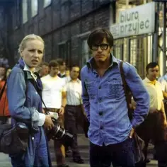 Kultowy plakat filmu Człowiek z marmuru: symbol kina PRL
