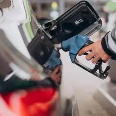Czy diesel premium jest wart swojej ceny? Sprawdź korzyści i wady