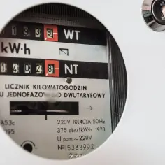 Ile trwa ponowne podłączenie prądu przez Tauron? Sprawdź, jak uniknąć opóźnień!