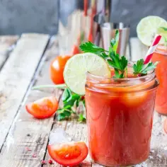 Krwawa mery drink – przepis, historia i najlepsze warianty koktajlu