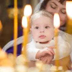Czy w adwencie można chrzcić dziecko? Przepisy i zwyczaje parafialne