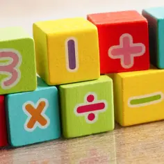 Zajęcia kreatywne z matematyki, które uczą przez zabawę i radość