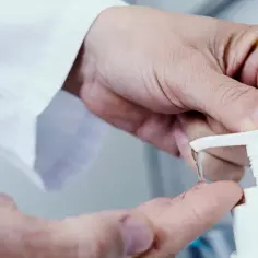 Dlaczego warto wybrać płyny do dezynfekcji rąk marki Medisept?