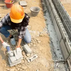 Jaki beton na posadzkę B15 czy B20? Kluczowe różnice i porady.