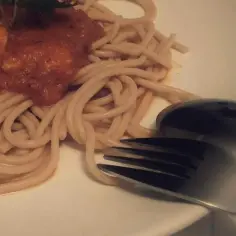 Szybki przepis na spaghetti napoletana w Thermomix – łatwo i smacznie