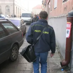 Kiedy pracownicy Poczty Polskiej dostaną akcje? Oto co musisz wiedzieć