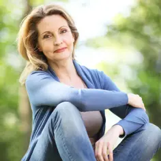 W jakim wieku kończy się miesiączka? Zaskakujące fakty o menopauzie